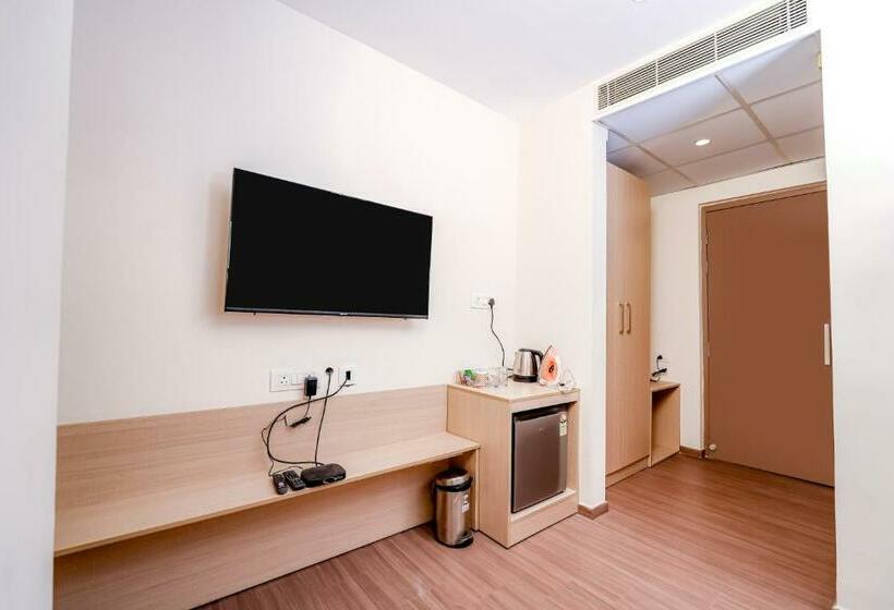 Номер Deluxe, Casa Hotel & Suites, Gachibowli, Hyderabad