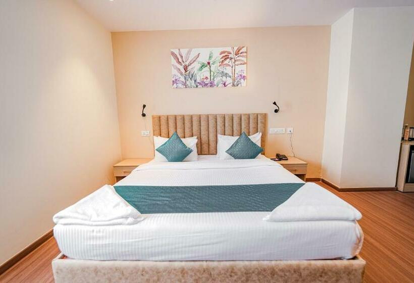 Номер Deluxe, Casa Hotel & Suites, Gachibowli, Hyderabad