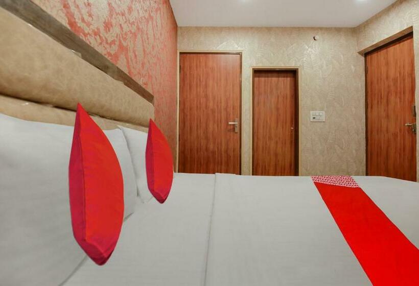 Трехместный Номер Классика, Oyo Flagship Brothers Barbecue