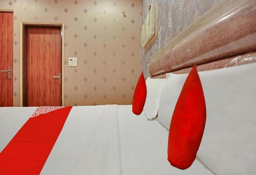 Трехместный Номер Классика, Oyo Flagship Brothers Barbecue