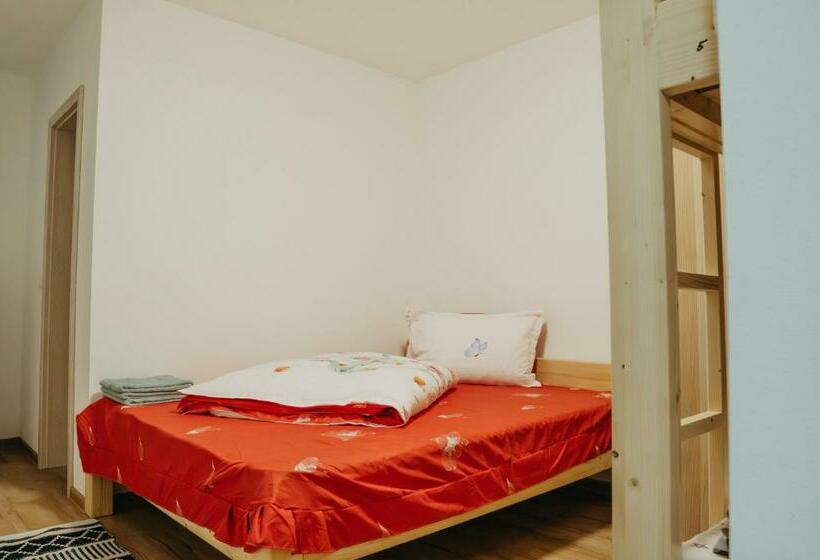 豪华家庭房间, Pensiunea Suzanne Băile Figa