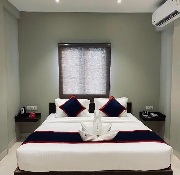 キングサイズベッドのスタンダードルーム, Zip By Spree Hotels Bhopal