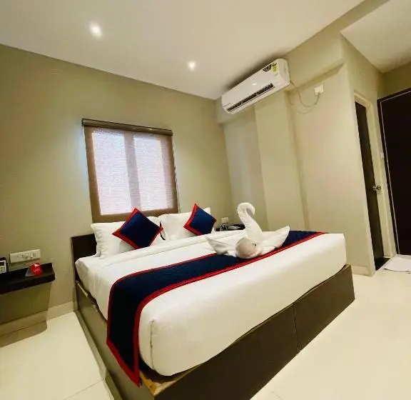 キングサイズベッドのスタンダードルーム, Zip By Spree Hotels Bhopal