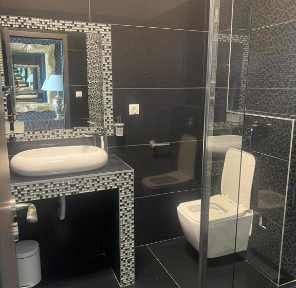 اتاق استاندارد با وان آب گرم, Black Hut Pension