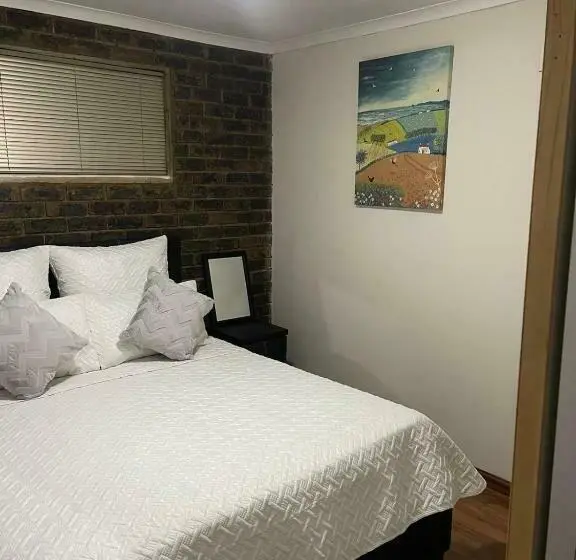 اتاق استاندارد, We Love Properties Guest House
