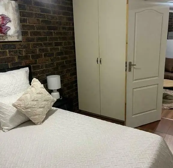 اتاق استاندارد, We Love Properties Guest House