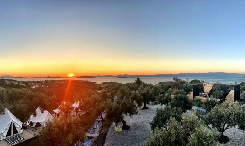 בקתה סטנדרטית עם נוף לים, Elies Tiny Glamping