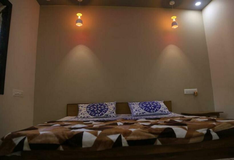 חדר דלוקס, Reva Vihar Rooms