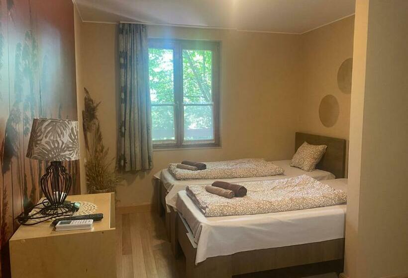 スタンダード4人部屋, Pipacs Vendégház