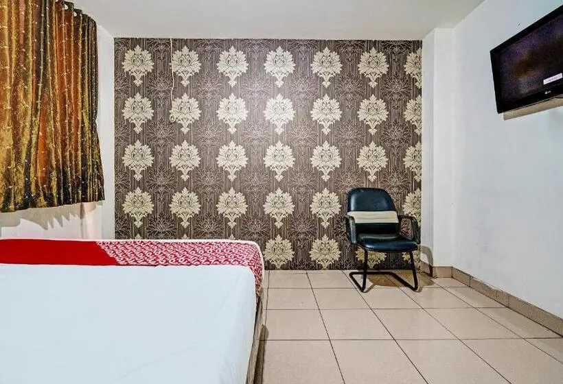 キングサイズベッドのデラックスルーム, Oyo 92726 Geulis Guest House