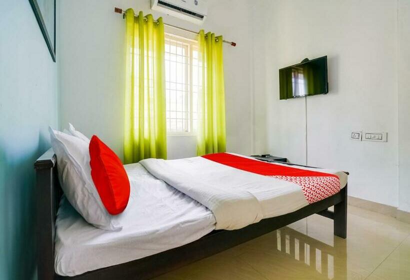 Üç Kişilik Klasik oda, Oyo Flagship Mbm Tower