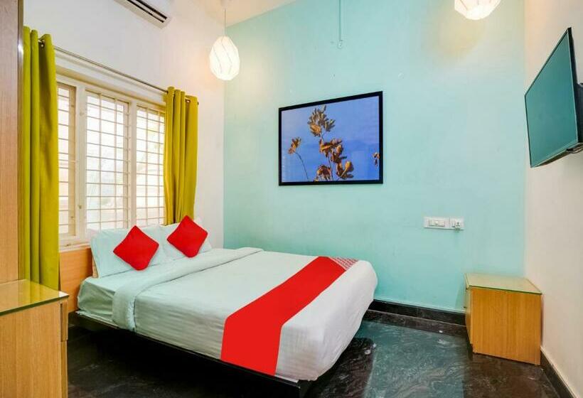 Üç Kişilik Klasik oda, Oyo Flagship Mbm Tower