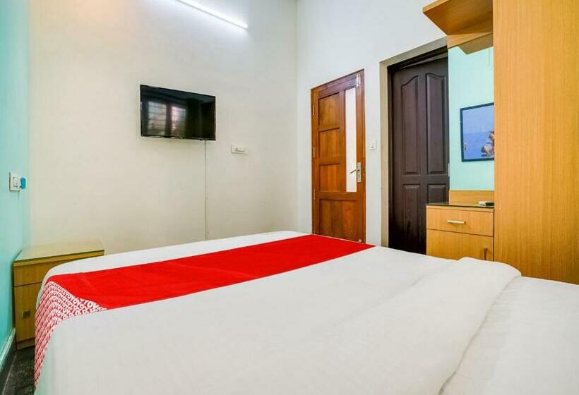 Üç Kişilik Klasik oda, Oyo Flagship Mbm Tower