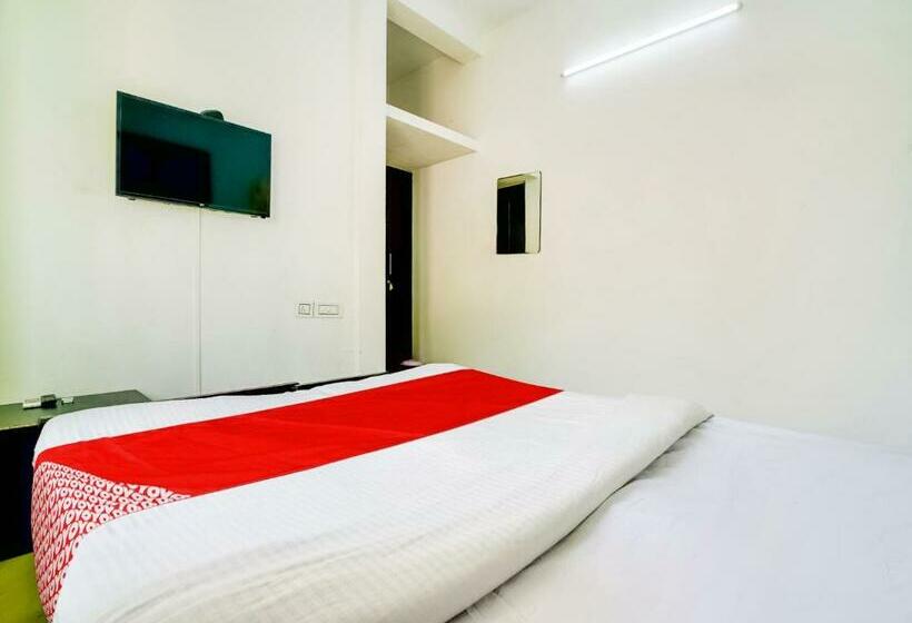 Üç Kişilik Klasik oda, Oyo Flagship Mbm Tower