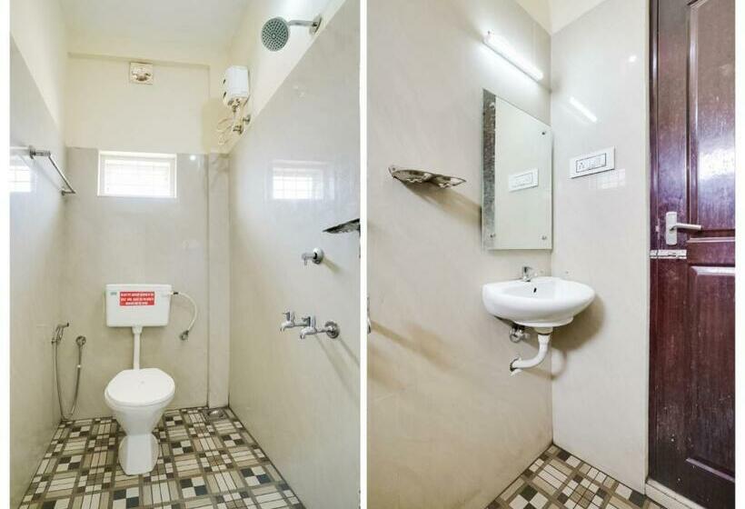 Üç Kişilik Klasik oda, Oyo Flagship Mbm Tower