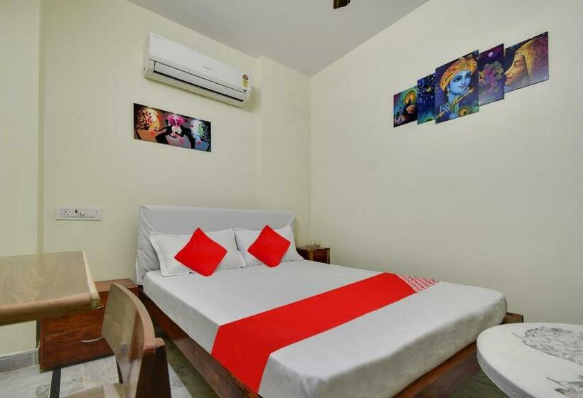 Трехместный Номер Классика, Oyo Flagship Hotel Azad Inn
