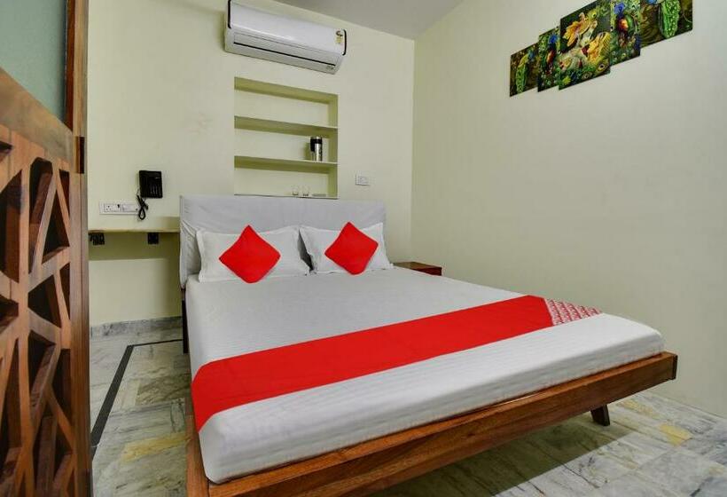 חדר קלאסי לשלושה, Oyo Flagship Hotel Azad Inn