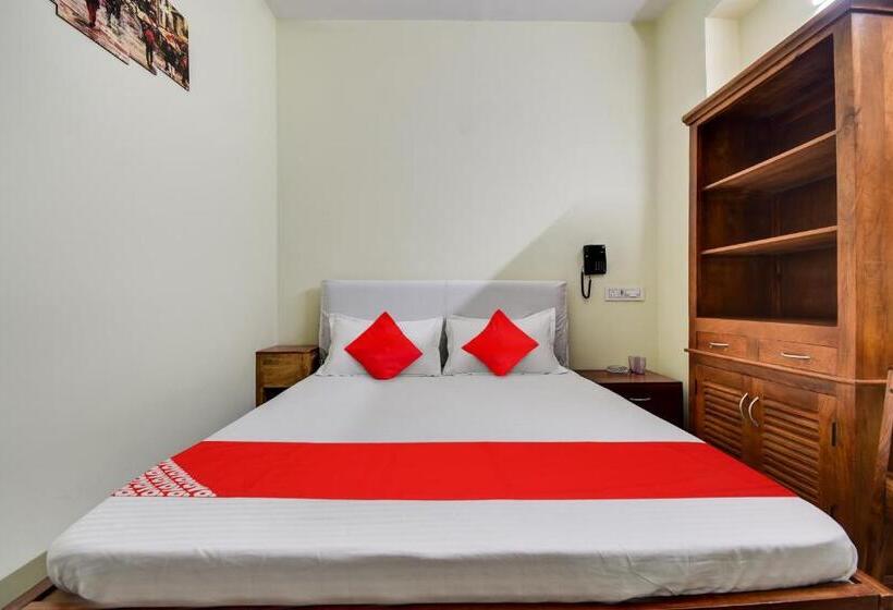 חדר קלאסי לשלושה, Oyo Flagship Hotel Azad Inn