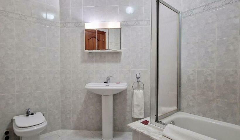 חדר סטנדרט, Cosma House