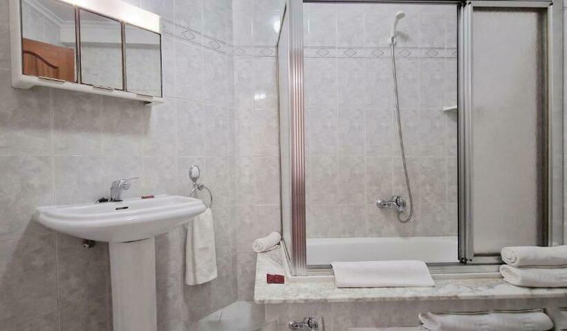 חדר סטנדרט, Cosma House