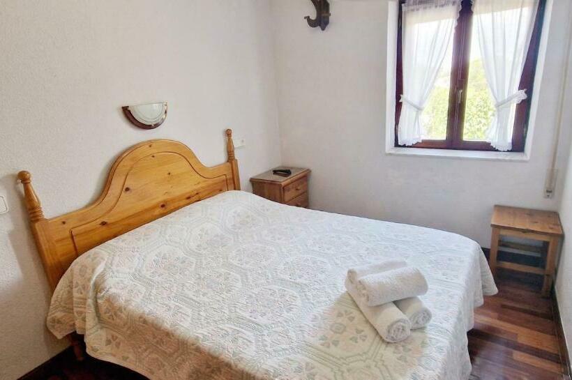 חדר סטנדרט, Cosma House