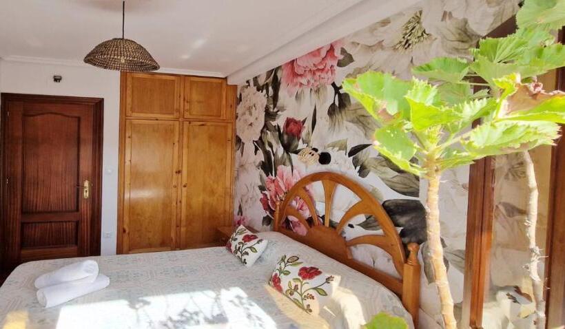 חדר סטנדרט, Cosma House