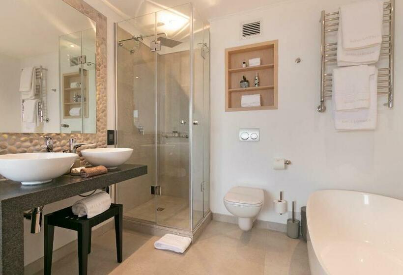 شقة غرفة نوم واحدة مزودة بشُرفة, The Murex