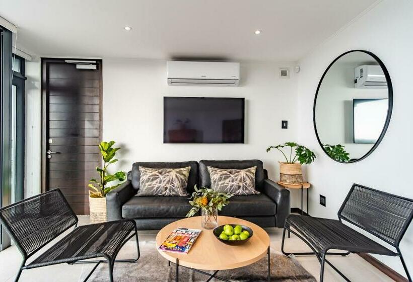 شقة 3 غرف, The Murex