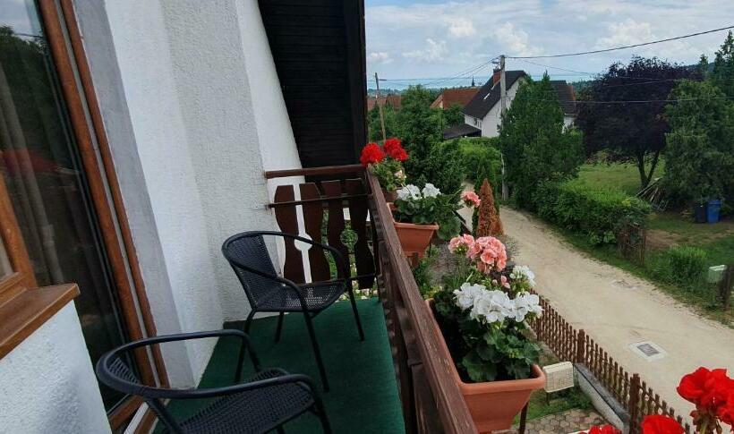 1 Bedroom Apartment Lake View, Baker Street Apartman