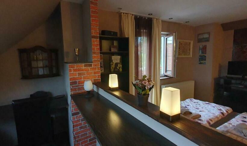 1 Bedroom Apartment Lake View, Baker Street Apartman