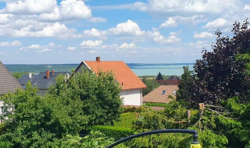 1 Bedroom Apartment Lake View, Baker Street Apartman
