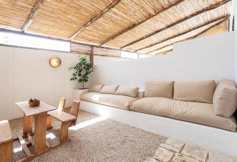 스탠다드 트리플 룸 가든 전망, Trullo Santovia