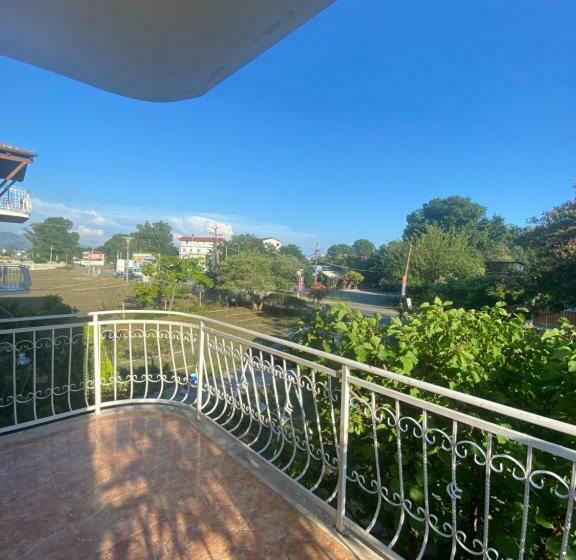 اتاق استاندارد چهار تخته, Densti