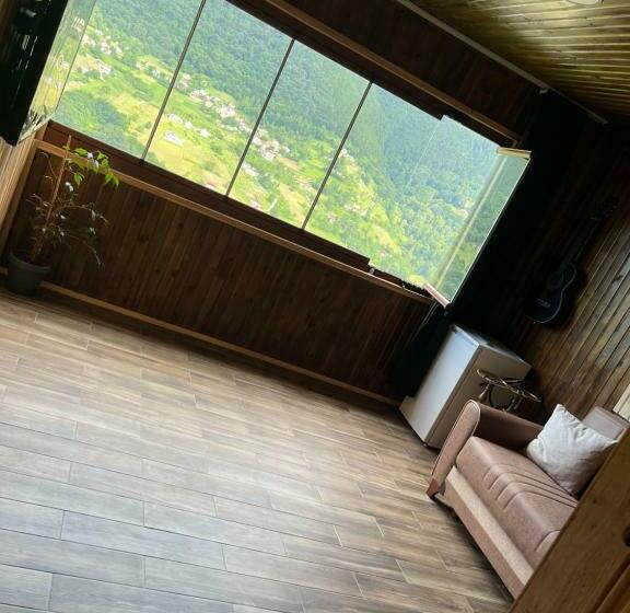 جناح عائلي, Yamaç çam