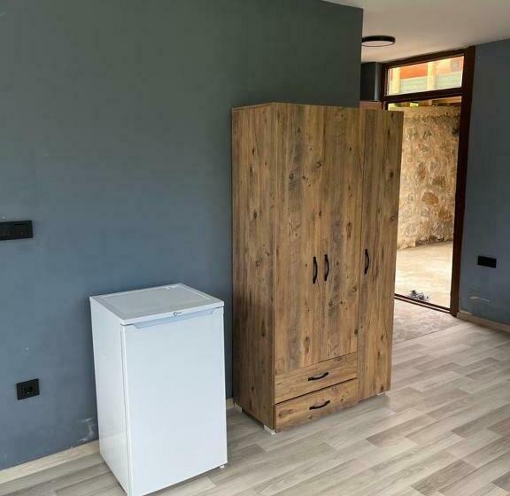 جناح سرير كينج, Yamaç çam