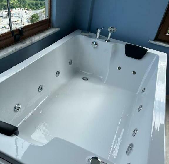 جناح سرير كينج, Yamaç çam