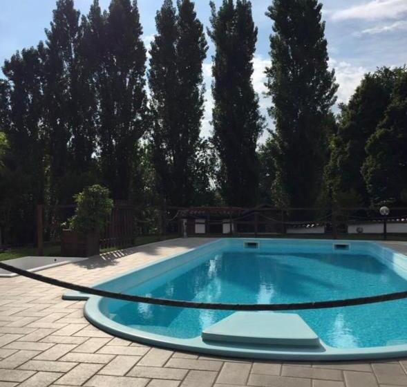 Апартаменты 1 Спальня Вид на Сад, Oasi Del Garda 4