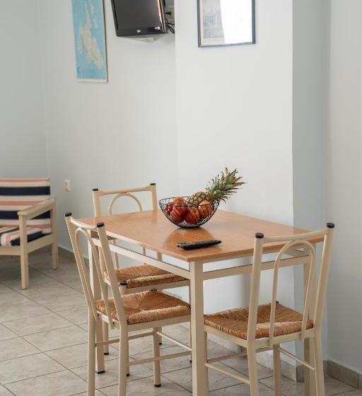 스탠다드 스튜디오 바다 전망, Agnanti Studios