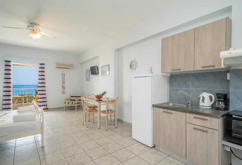 스탠다드 스튜디오 바다 전망, Agnanti Studios