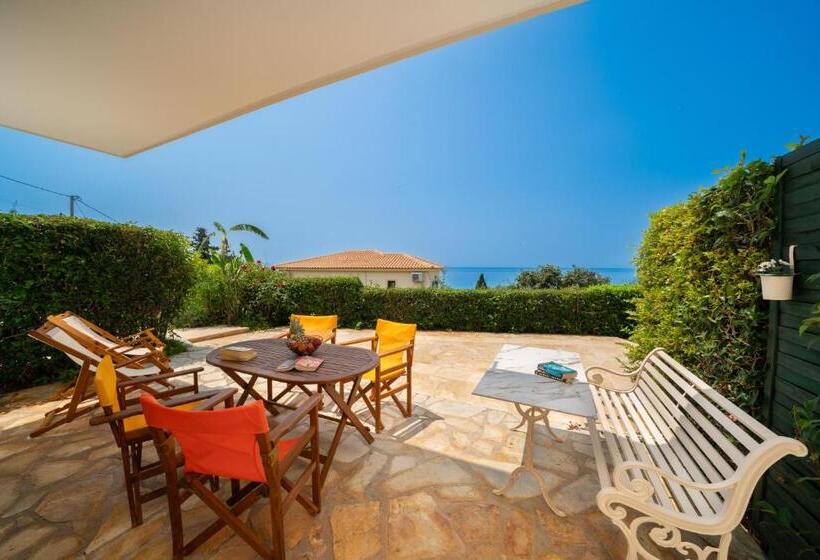 침실 2개 아파트, Agnanti Studios