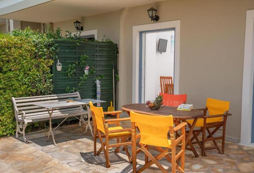 침실 2개 아파트, Agnanti Studios