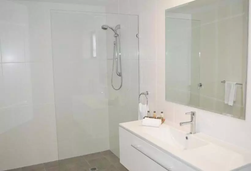 Perhesviitti, Best Western Club Quirindi Motel