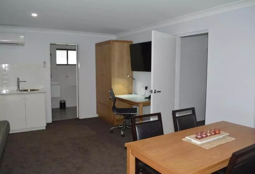 Perhesviitti, Best Western Club Quirindi Motel