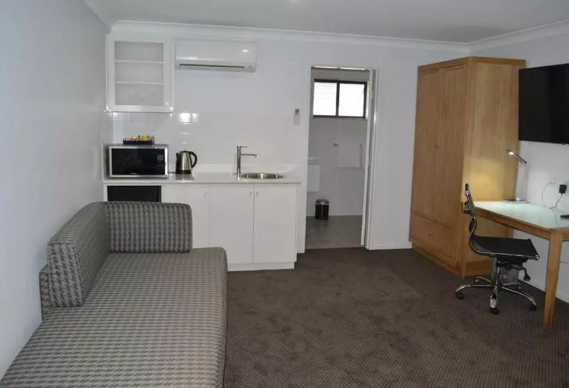 Perhesviitti, Best Western Club Quirindi Motel