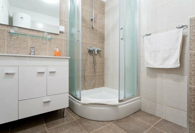 غرفة قياسية مطلّة علي البحر, Adriatic Queen Rooms & Apartments