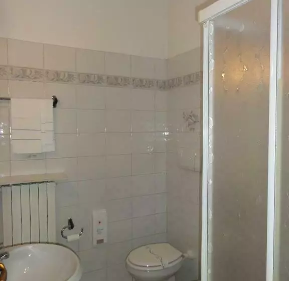 Standard Kolmen Hengen Huone, Albergo Ristorante Grigna