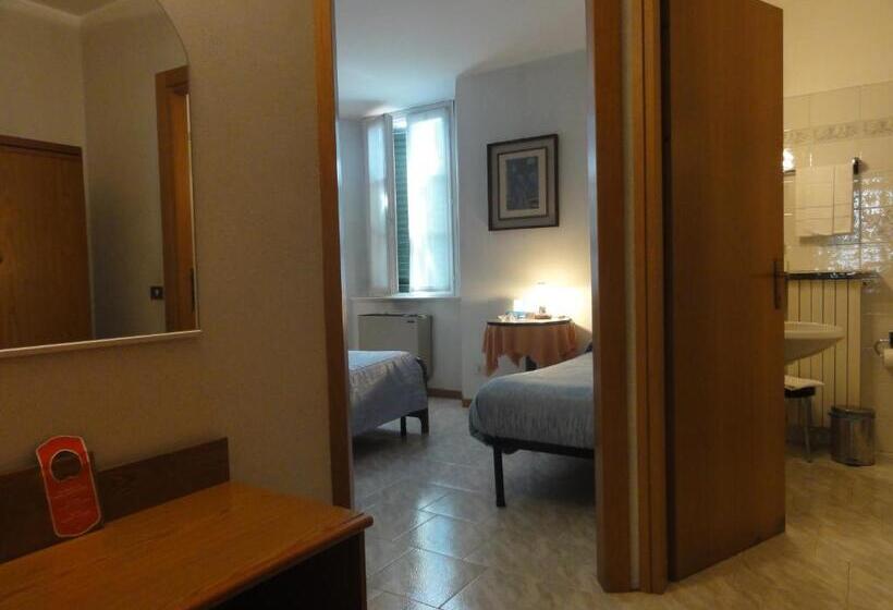 غرفة قياسية ثلاثية, Albergo Ristorante Grigna