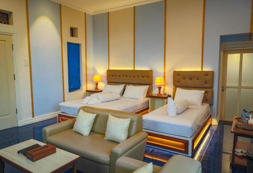 デラックストリプルルーム, Family Hotel Gradia 2