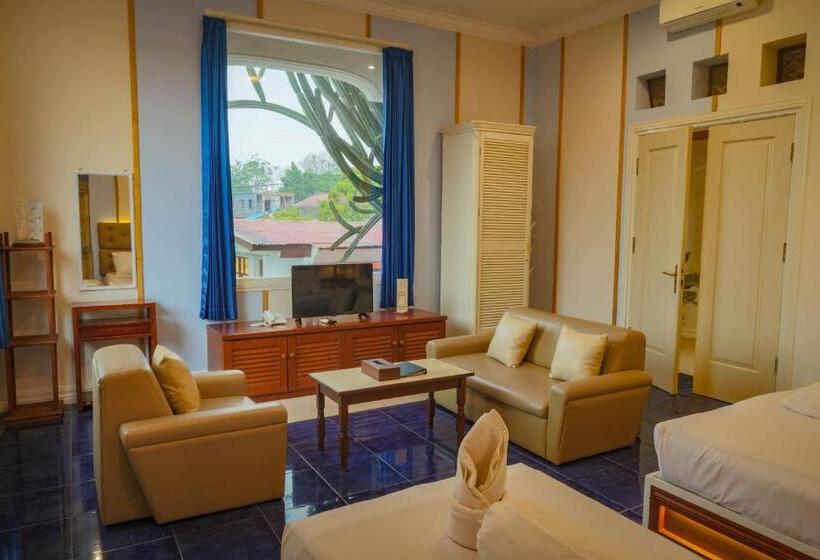 デラックストリプルルーム, Family Hotel Gradia 2