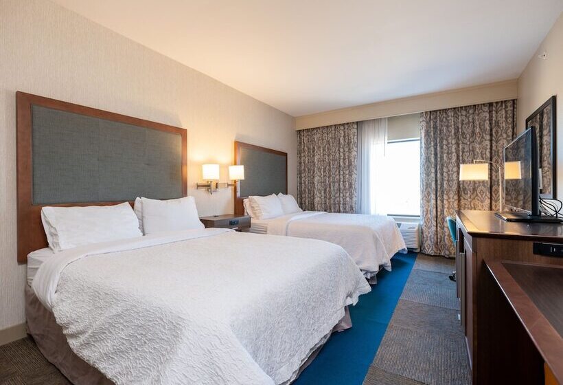 스탠다드 룸, Flag Point Inn & Suites Pratt By Fairbridge